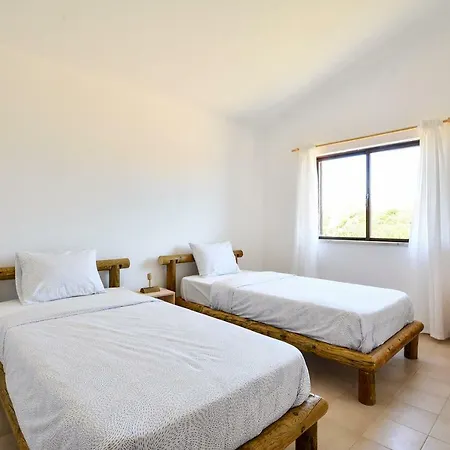 Vale Da Praia Beach House Алжезур