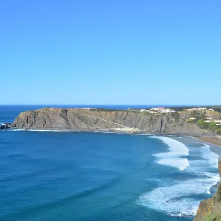 Vale Da Praia Beach House *
